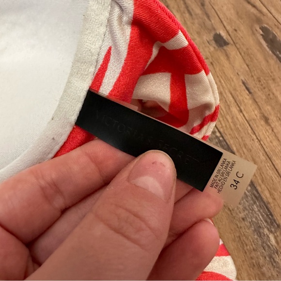 Rare Victoria’s Secret Discontinued Miraculous Bombshell Bikini Set - Picture 11 of 12